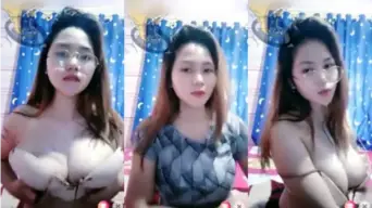 Kakak Toge Mainin Payudara Di Siaran Langsung