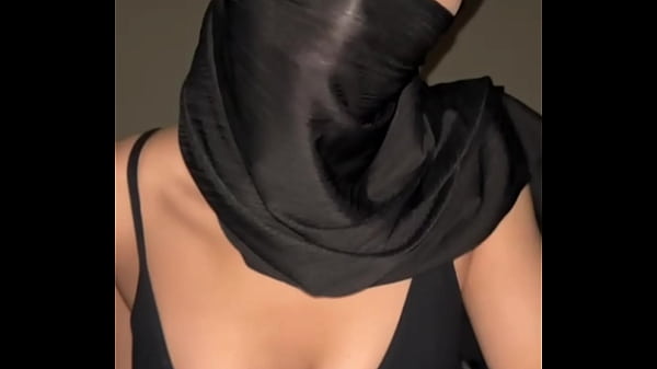 Best Arab, Muslim, Hijabo, Montok Banget, Siap Digoyang-goyang.