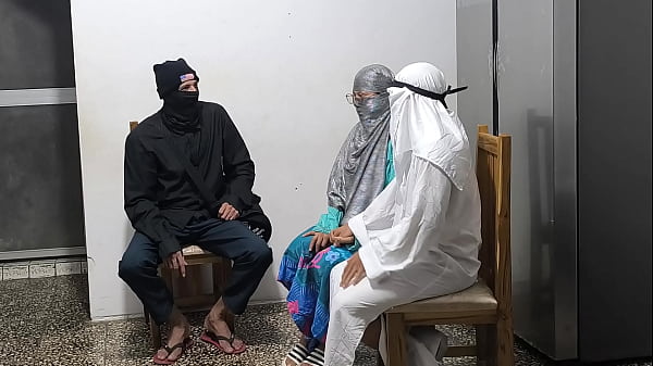 Pasangan Selingkuh Arab Minta Nasihat Ke Pendeta, Malah Berakhir Mesra Di Ranjang!