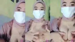 Ukhti Lagi Nyusuin Anak Live, Putingnya Basah-basah Bikin Makin Greget.