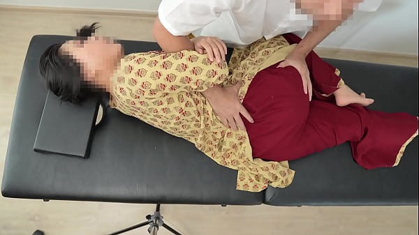 Ngentot Habis-habisan Sama Tukang Pijit Desi India, Sampai Keluar Semua.