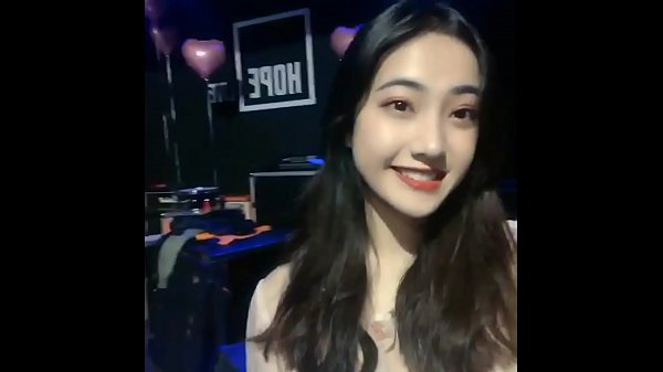 Cewek Cina Model Cantik, Goyangannya Bikin Ngilu, Siap Bikin Lo Tegang!