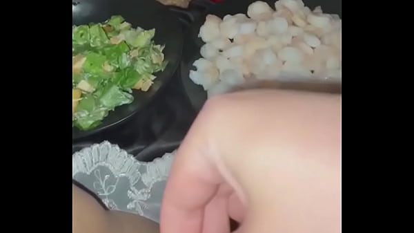 Gadis Muslim Ngentot Sambil Makanan Panas—putri Salju Arab Di La, Paling Keras Dan Mesum Banget