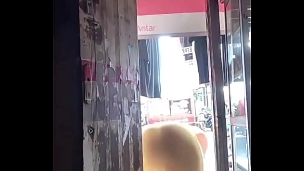 Bokep Indonesia, Udah Nggak Sabar Jemur Baju, Malah Diajak Ngentot.