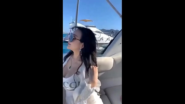 Gái Tàu, Kiểu Như Muốn ăn Luôn Vậy.