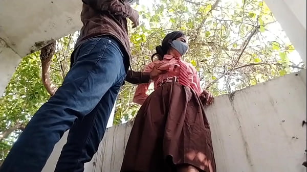 Tonton Video Mesum Step-sister India Cantik, Cewek Desa Pake Baju Sekolah, Pukimak Sempit Digenjot, Suara Hot Hindi Bikin Makin Nafsu.