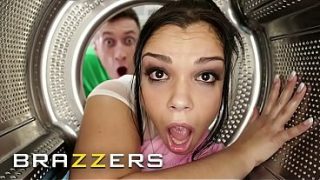 Tonton Nih! Para Cewek Brazzers Mampet Situasi, Berujung Nge*e Keras Bareng Bintang-bintang Top