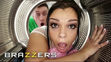 Tonton Nih! Para Cewek Brazzers Mampet Situasi, Berujung Nge*e Keras Bareng Bintang-bintang Top