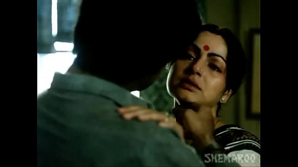 Rakhee Ngeseks Panas Di Film Paroma – Film Hindi Jadul (360p)