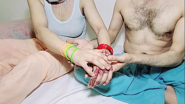 Punjabi Muslim Bhabhi Digebrek Doggy, Kontol Dever Ngewe Memek Binal, Suara Hot Hindi Bikin Makin Nafsu.