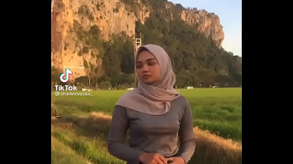 Hijab Goyang Bikin Makin Pengen