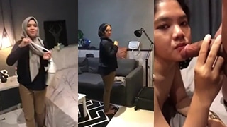 Mahasiswi Berhijab Cantik Disuruh Pacarnya Telanjang Bulat, Siap Digoyang.