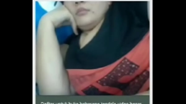 Camfrog Indonesia Rena Dj Part 2.1 – Goyangin Tubuh Mulusnya Sampai Merem Melek