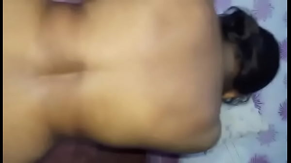 Desi Istri Lagi Doggy Style, Ngewe Panas Bikin Makin Basah