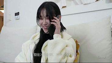 Korea – Cewek Lajang Ngejebak Tukang Servis Di Sela Pahanya Yang Menggoda