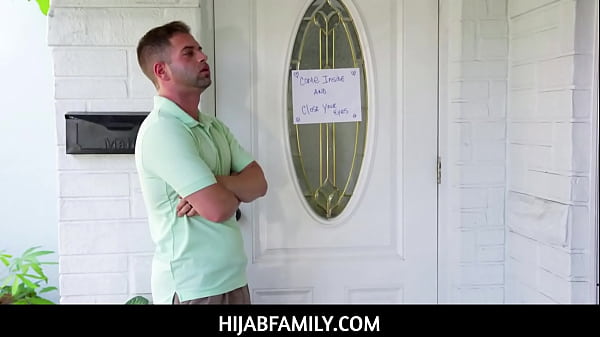 Hijabfamily – Pantat Arab Sempet Dicocol Sampai Muncrat!