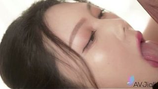 Gadis Cina Seksi Ban Ban Digenjot Keras Sampai Meringis.