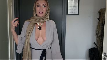 Hijabi Montok Ibu Tiri Digenjot Kontol Besar Anak Tiri.