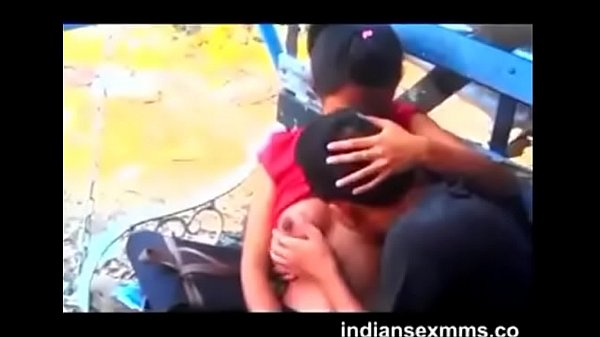Desi Lovers, Hisap Tetek Gede Sampe Muncrat.