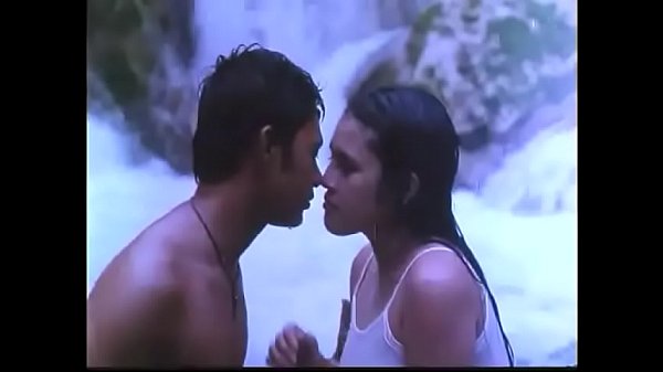Tontonan Panas Dari Film-film Arus Utama China Yang Pamer Tubuh Telanjang.