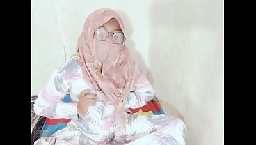 Tante Seksi Indonesia Viral Colmek Pake Botol, Bikin Ngilu