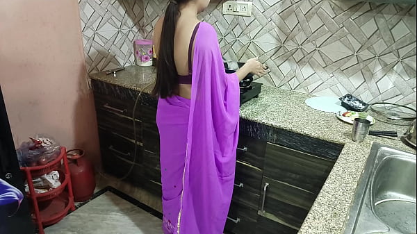 Ibu Tiri Desi India Kagetin Anak Tirinya Vivek Di Ultahnya, Omongan Kotor Pake Suara Hindi Yang Bikin Makin Panas.