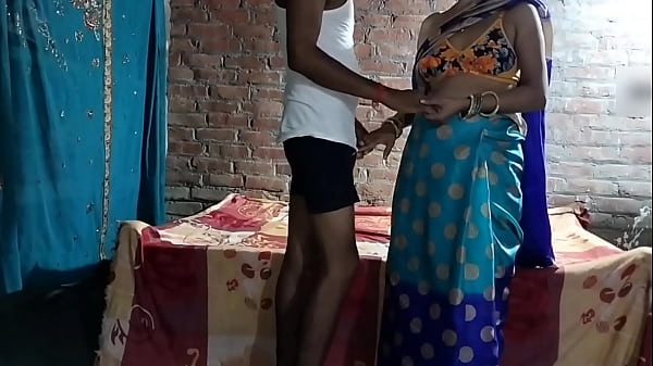 भाभी ने देवर के संग खूब चुदाई की, रात भर मस्ती में बदन गरमाया।