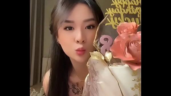 Tiktok Nipis Bocor Cina, Pamer Dada Sambil Goyang Hot