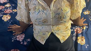 Nagma Bhabhi Digebrek Pas Musim Hujan, Suara Hindi, Video Porno Xxx Baru Yang Bikin Makin Greget.