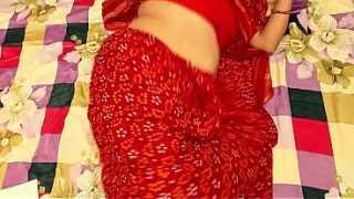 Crot Ketat Desi Bhabhi Pake Saree Digebukin Bapak Mertua Sampe Meringis.