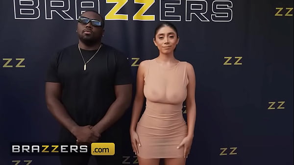 Brazzers – Violet Myers Pamer Lobang Belakang Ke Paparazi