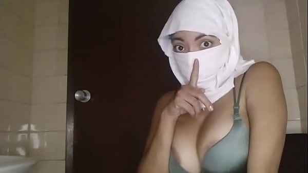 Istriku Yang Haus Ngentot, Muslimah Arab Nakal, Muncratin Memek Sambil Senyap Waktu Suami Keluar