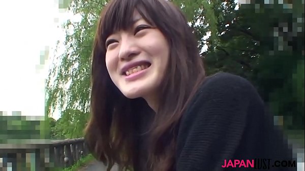 Aki Tajima, Cewek Jepang Belia, Digencet Kontol Asia Mentah Sampai Meraung.