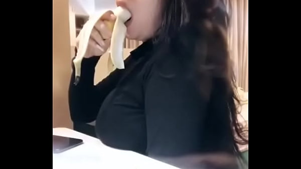 Monica Adhea, Si Model Indonesia, Ngewe Mulut Panas Bikin Makin Horny.