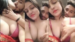Bajingan Devar Nekat Remas-remas Susu Putih Mulus Bhabhi Yang Telanjang.