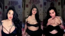 Nouna Toge, Cewek Seksi Bertato Siap Memuaskan Hasrat Pascol