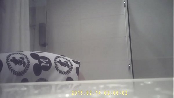 Gila, Ngintipin Bokap Sendiri Lagi Mandi, Si Kecil Mungil Basah Semua, Bikin Pengen Jilat