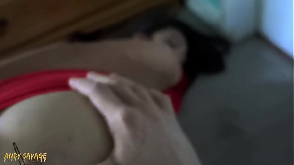 Abis Pulang Kerja, Cewek China Digebuk Habis, Paginya Dikasih Facial Dalem Tenggorokan