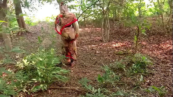 Malam Natal Paling Panas Di Hutan, Radhika Desi Siap Bikin Kamu Nggak Bisa Tidur.