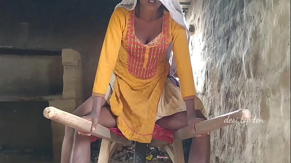 Desi Istri Main Digauli Karke Dost Ke Saath Chudai Kiya