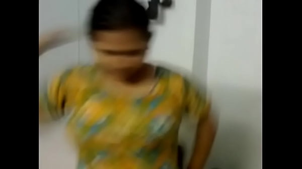 Desi Cewek Seksi Abis Mandi, Basah-basah Bikin Ngiler