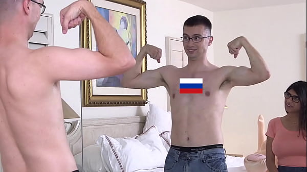 Mia Khalifa – Cewek Arab Bejat Ngajarin Perawan Cara Ngewe Sama Cewek